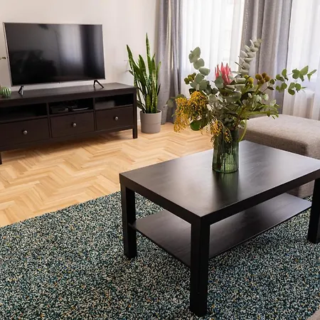 Lovely In The Center Apartment Kaunas
