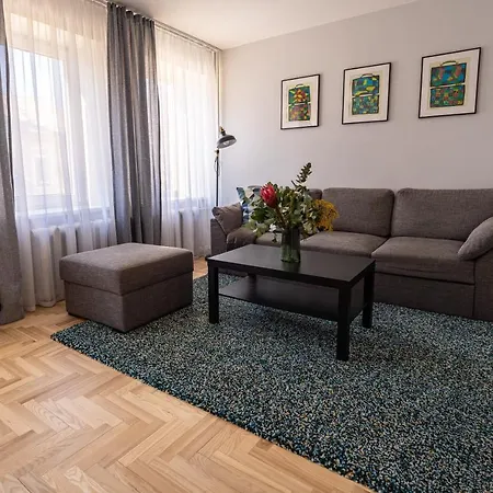 Lovely In The Center Apartman